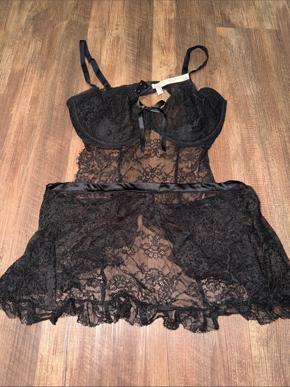 Victoria’s secret very sexy wicked unlined Floral Lace Babydoll apron size XL